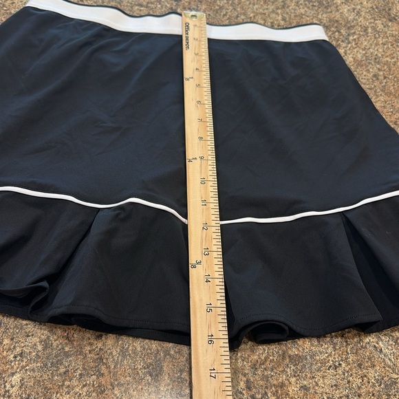 Mono B Clean Lines Skort Size L Black Pull On Style White Stripe Elastic Waist - Picture 12 of 12